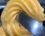 Foto langkah ke 6 dari resep French Crullers Doughnuts.