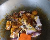 Gambar langkah 2 resipi Sotong Kicap Kari.