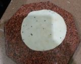 A picture of step 2 of Macroni calzone.