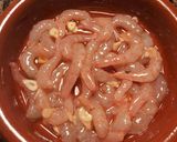 Foto del paso 6 de la receta Gambas al ajillo con aceite dargan y ajos rojos morunos