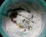 A picture of step 3 of Tricolor Chakri Mathri.