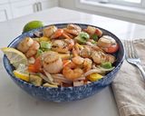 Foto del paso 3 de la receta Ensalada tibia de vieiras y gambas salteadas con mango y aguacate