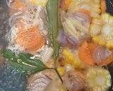 Foto langkah ke 2 dari resep Sayur Bening Bayam Wortel Jagung.