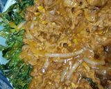 Foto langkah ke 5 dari resep Shorted beef slice Pakcoy Saute with Bulgogi Sauce.