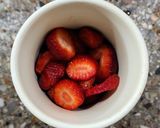 Foto del paso 2 de la receta: 🍓🍫Cheesecake de frutilla y chocolate en vasito 🍫🍓
