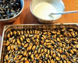 Une image de l'étape 5 de Moule froides mayo aux herbes et jus de cuisson.