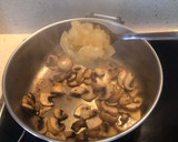 Foto del paso 2 de la receta: Solomillos estilo estrogonof