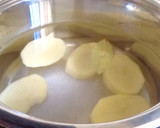 Foto del paso 1 de la receta: Merluza a la gallega