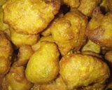 मूंग दाल के पकौड़े (moong dal ke pakode recipe in Hindi) रेसिपी चरण 5 फोटो