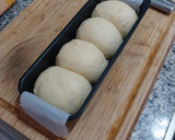 Foto del paso 2 de la receta: Brioche de panceta ibérica, piquillos y gambas