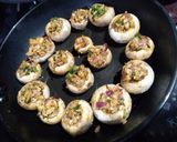 A picture of step 5 of Stuffed mushrooms.