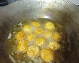 A picture of step 3 of Potato balls.