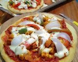 নো ওভেন নো ইস্ট চিকেন পিজ্জা (Chicken pizza recipe in bengali) রেসিপি ধাপ - 8 ছবি