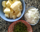 Foto del paso 3 de la receta: Bacalao con tomate, pimiento y patatas