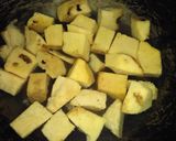 A picture of step 2 of Thaninadan Pork Curry.
