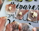 Une image de l'étape 6 de Bouchées apéritives de concombre au jambon cru et roquefort.