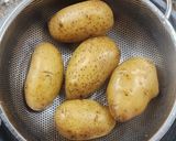 Foto del paso 1 de la receta: 🥔🌾 Ñoquis livianos de papa con semolín 🌾🥔