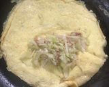 A picture of step 5 of Egg Roll.
