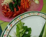Foto langkah ke 2 dari resep Cumi & Udang Mentega Saus Tiram.