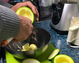 Foto del paso 1 de la receta: Calabacines rellenos de atún y queso parmigiano