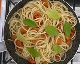 Foto del paso 2 de la receta: Spaghetti con tomate cherry