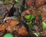 Foto langkah ke 4 dari resep Tongkol cabe ijo.