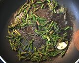 Foto del paso 2 de la receta Pasta con "salsa" de espárragos y salmón 🍜🌱🐟
