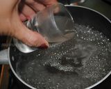 A picture of step 5 of Persian Saffron (Zafaran) sharbat.