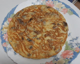 Foto del paso 7 de la receta: Tortilla de hongos y cebolla