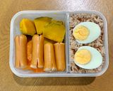 รูปขั้นตอนการทำที่ 5 ของ เมนูข้าวกล่อง รวมมิตรของต้ม (ไส้กรอก ไข่ ผัก)