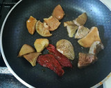 Foto del paso 2 de la receta: Lentejas con setas y tomates secos