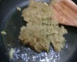 A picture of step 2 of Lauki Ka Halwa.