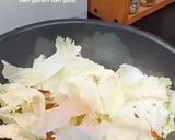Foto langkah ke 4 dari resep Telur dadar Padang & tumis wortel sawi putih.