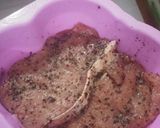 Foto langkah ke 1 dari resep Double Grill Beef & Chicken Steak w/ Blackpepper Sauce.