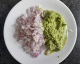 A picture of step 3 of Kandhyachi Kanchcholi (Onian chatani).