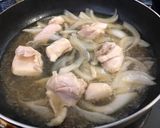 A picture of step 4 of Super Easy Oyako Donburi with Shirodashi.