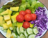 Foto langkah ke 1 dari resep Salad Sayur, Alpukat.