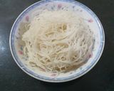 Foto langkah ke 1 dari resep Bihun Kari Ayam.