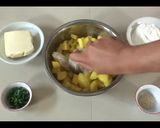Foto langkah ke 2 dari resep Stik Kentang Keju.