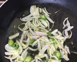 A picture of step 2 of Jhat pat timater chutney.