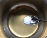 Foto del passaggio 1 della ricetta Boccioli di tarassaco (capperi) sott’olio