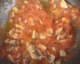 Foto del paso 3 de la receta: Pastas de arroz en salsa napolitana con atún 🍝 🥰