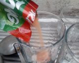 A picture of step 3 of Tang Orange Juice.