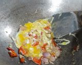 Foto langkah ke 4 dari resep Tumis sayur sosis pedas.