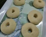 Foto langkah ke 5 dari resep Donat Lembut.