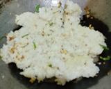 Foto langkah ke 2 dari resep Nasi Daun Jeruk dengan Telur Dadar Tahu Teri Cabe.
