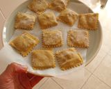 Foto del paso 11 de la receta: Raviolis caseros de carrilleras con salsa de Cabrales