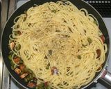 A picture of step 17 of Aiba’s Edamame Peperoncino Pasta with Dried Edamame.