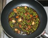 A picture of step 16 of Aiba’s Edamame Peperoncino Pasta with Dried Edamame.