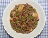 A picture of step 21 of Aiba’s Mapo Edamame with Dried Edamame and Dried Shimeji Mushrooms.